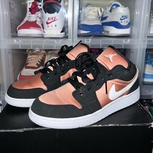 EUC Black white and rose gold Jordan 1 low 7y